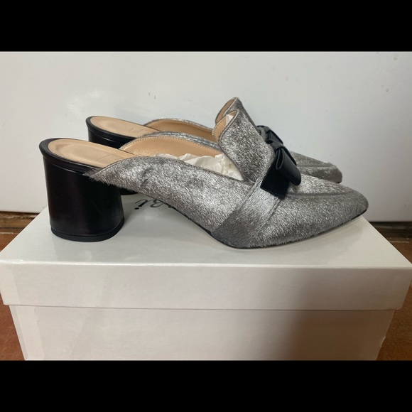 V. Luzzi Size 39 (US 8) never worn heeled mules - Picture 3 of 9
